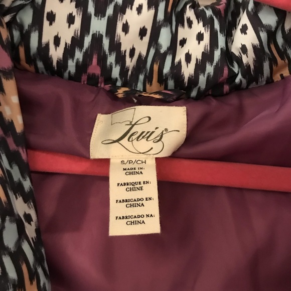 LEVI’S Puffer Jacket - Picture 2 of 4